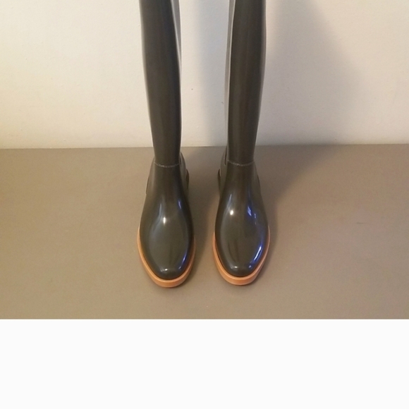 Melissa Rain Boots - New - Picture 2 of 4